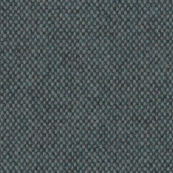 8735